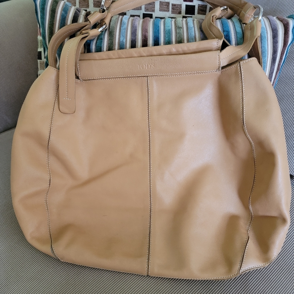 Tod's Shoulder Bag - Picture 11 of 11